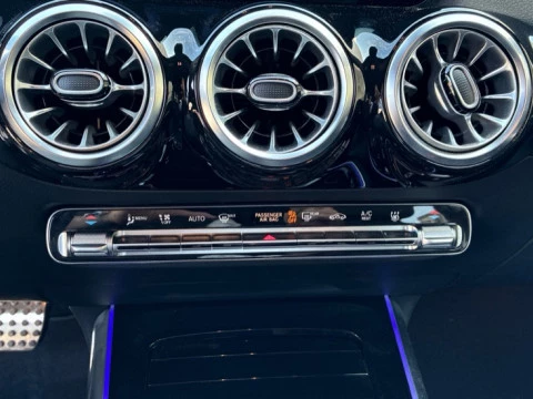 Mercedes-Benz GLA  250 e