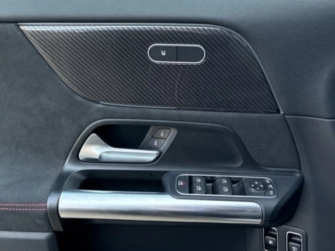 Mercedes-Benz GLA  250 e