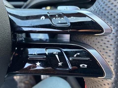 Mercedes-Benz GLA  250 e