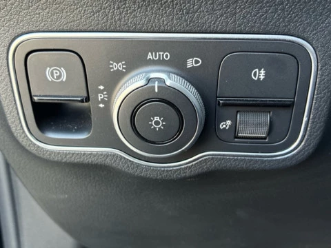 Mercedes-Benz GLA  250 e