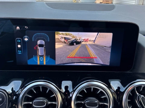 Mercedes-Benz GLA  250 e