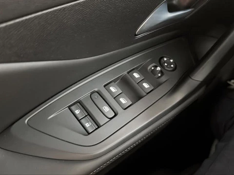 Peugeot 308 Allure Hybrid eDCS6 107 kW (145 CV)