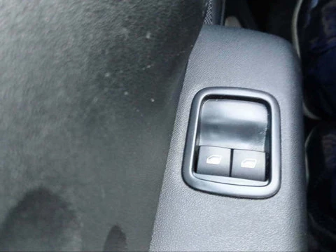 Citroën C3 PureTech 83 Plus 61 kW (83 CV)