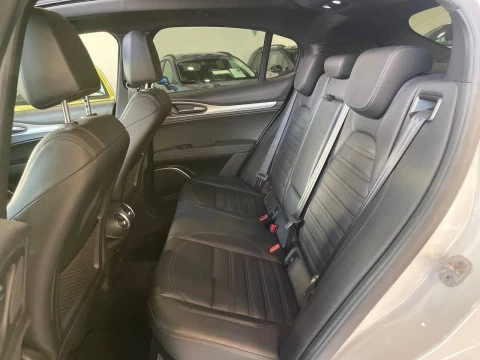 Alfa Romeo Stelvio 2.2 Diésel 154kW (210CV) Veloce Q4