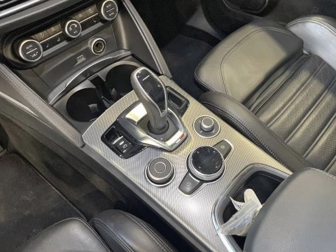 Alfa Romeo Stelvio 2.2 Diésel 154kW (210CV) Veloce Q4