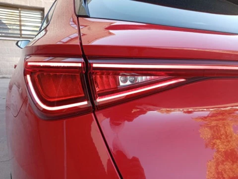 Seat Nuevo León SP 1.4 e-Hybrid DSG S&S FR