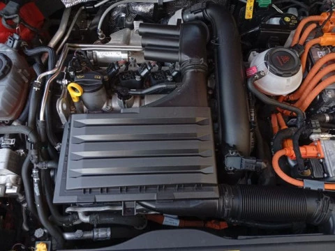 Seat Nuevo León SP 1.4 e-Hybrid DSG S&S FR