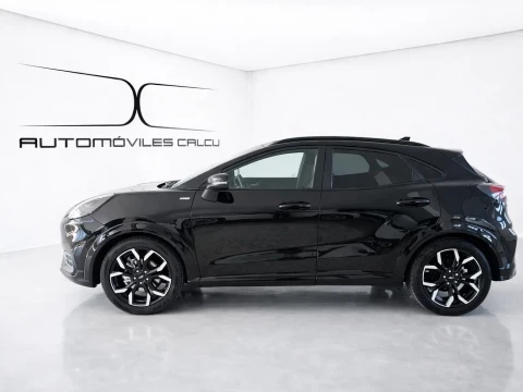 Vista perfil izquierdo del  Ford Puma 1.0 EcoBoost 125cv ST-Line X MHEV.