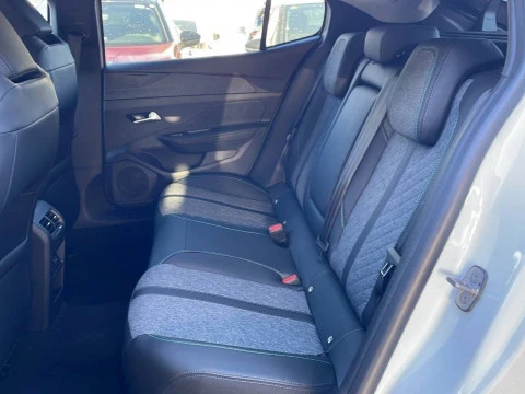 Peugeot 408 408 Allure Puretech 130 EAT8