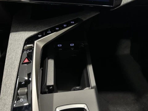 Peugeot 3008 Hybrid 1.2 107KW Allure eDCS6