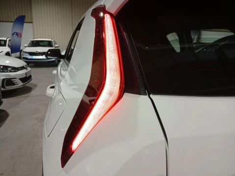 Kia Niro 1.6 GDi PHEV 135kW (183CV) Drive