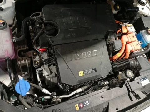 Kia Niro 1.6 GDi PHEV 135kW (183CV) Drive