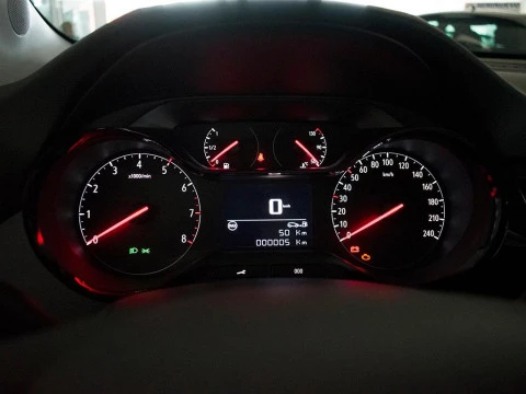 Opel Crossland X 1.2 81KW DESIGN LINE 120 ANIVERSARIO S