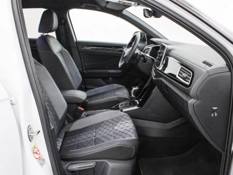Volkswagen T-Roc 2.0 TDI 110KW DSG R-LINE 150 5P