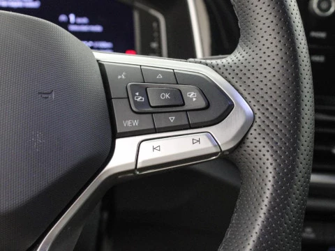 Volkswagen T-Roc 2.0 TDI 110KW DSG R-LINE 150 5P