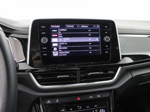 Volkswagen T-Roc 2.0 TDI 110KW DSG R-LINE 150 5P