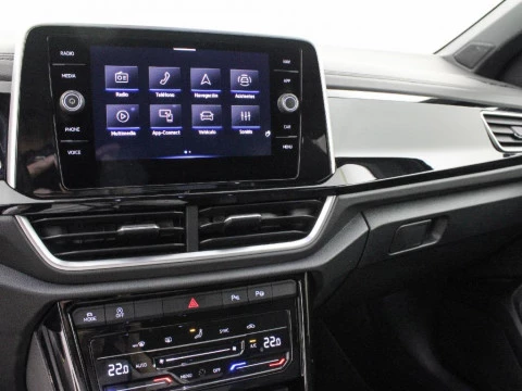 Volkswagen T-Roc 2.0 TDI 110KW DSG R-LINE 150 5P