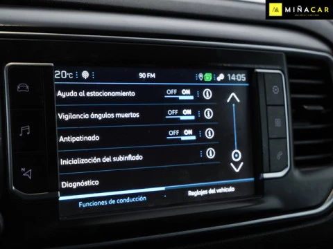 Peugeot Expert Furgon BlueHDi 100 Premium Long 75 kW (102 CV)