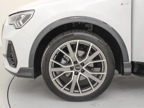 Audi Q3 2.0 35 TDI S TRONIC BLACK LINE 150 5P