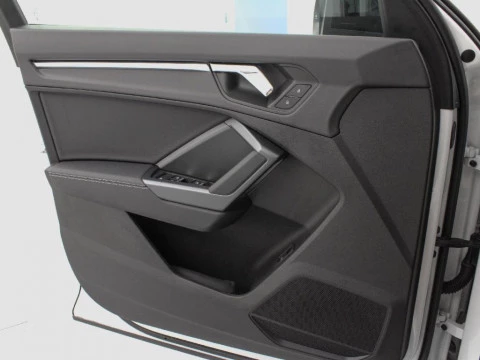 Audi Q3 2.0 35 TDI S TRONIC BLACK LINE 150 5P