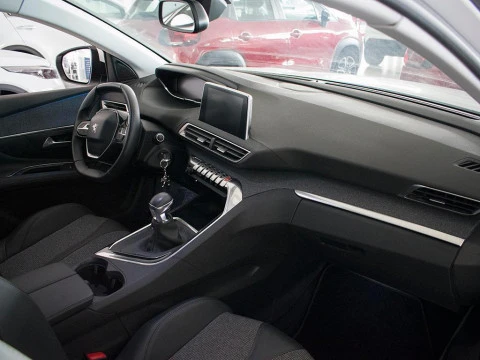 Peugeot 3008 1.2 PURETECH 96KW ALLURE S&S 5P