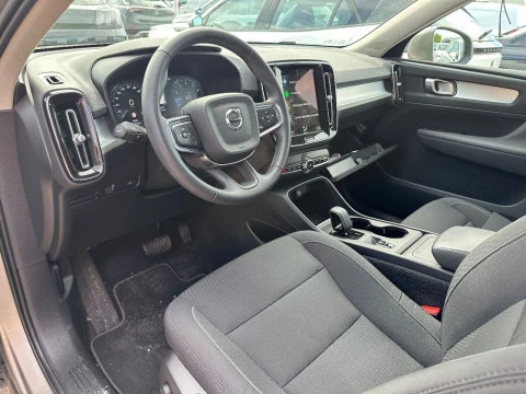 Volvo XC40 2.0 B3 G Momentum Pro Auto