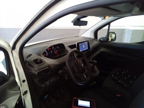 Peugeot Partner Premium Standard 600kg BlueHDi 73kW