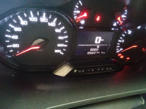 Peugeot Partner Premium Standard 600kg BlueHDi 73kW