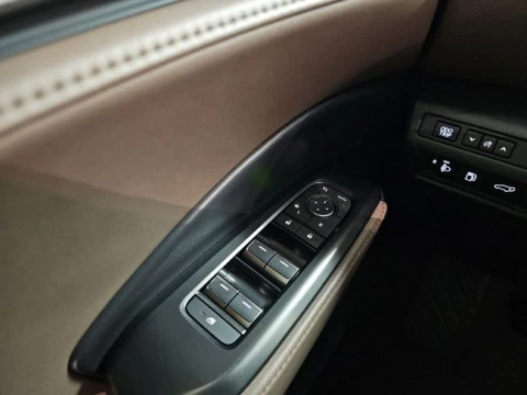 Lexus LBX 1.5 136cv HEV Elegant+