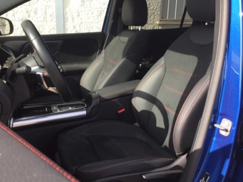 Mercedes-Benz GLA  200 d