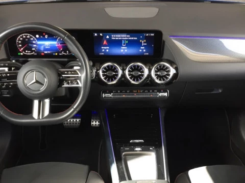 Mercedes-Benz GLA  200 d