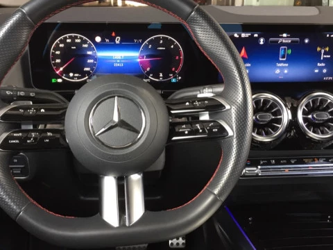 Mercedes-Benz GLA  200 d
