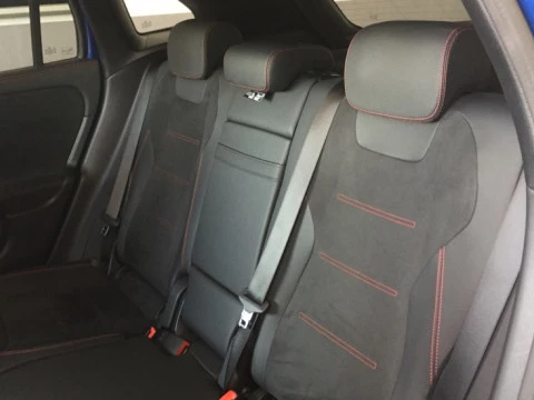 Mercedes-Benz GLA  200 d