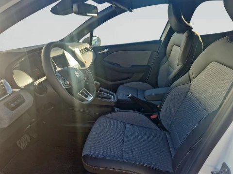 Renault Clio Techno full hybrid E-Tech 145 (103Kw)