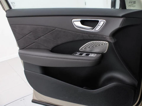 MG3 BEV 77KWH LUXURY 245 5P
