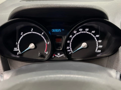 Ford Tourneo Courier 1.5 TDCi 75cv Trend