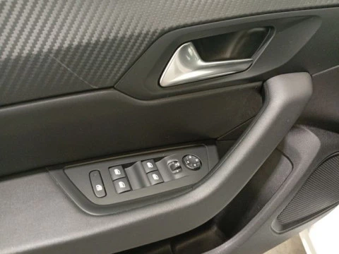 Peugeot 508 5P Active Pack BlueHDi 130 S&S EAT8