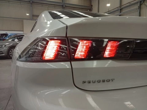 Peugeot 508 5P Active Pack BlueHDi 130 S&S EAT8