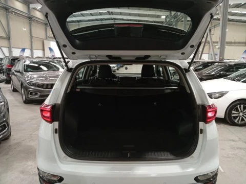 Kia Sportage 1.6 MHEV Business 100kW (136CV) 4x4