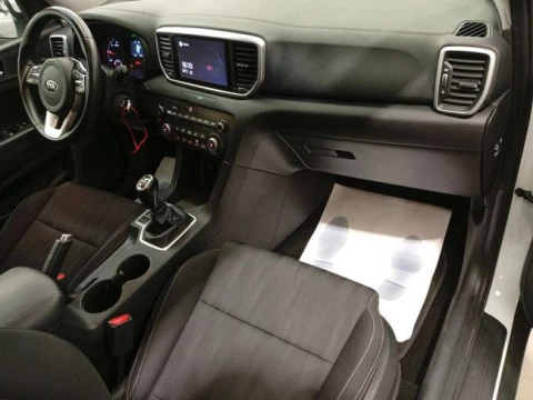 Kia Sportage 1.6 MHEV Business 100kW (136CV) 4x4