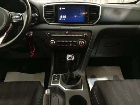 Kia Sportage 1.6 MHEV Business 100kW (136CV) 4x4