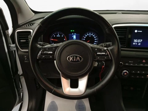 Kia Sportage 1.6 MHEV Business 100kW (136CV) 4x4