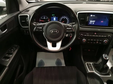Kia Sportage 1.6 MHEV Business 100kW (136CV) 4x4