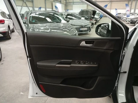 Kia Sportage 1.6 MHEV Business 100kW (136CV) 4x4