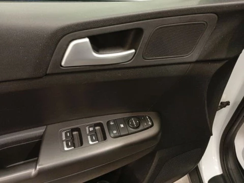 Kia Sportage 1.6 MHEV Business 100kW (136CV) 4x4