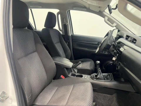 Toyota Hilux 2.4 D-4D Cabina Doble GX Plus