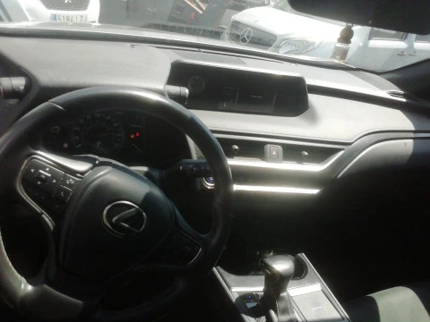 Lexus UX 2.0 250h Business