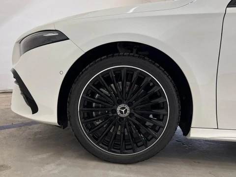 Mercedes-Benz Clase A A 250 e con tecnologia hibrida EQ