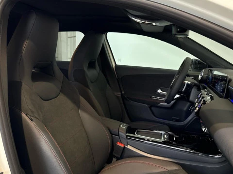 Mercedes-Benz Clase A A 250 e con tecnologia hibrida EQ