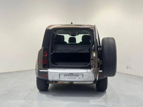 Land Rover Defender 3.0 D300 S 110 Auto 4WD MHEV